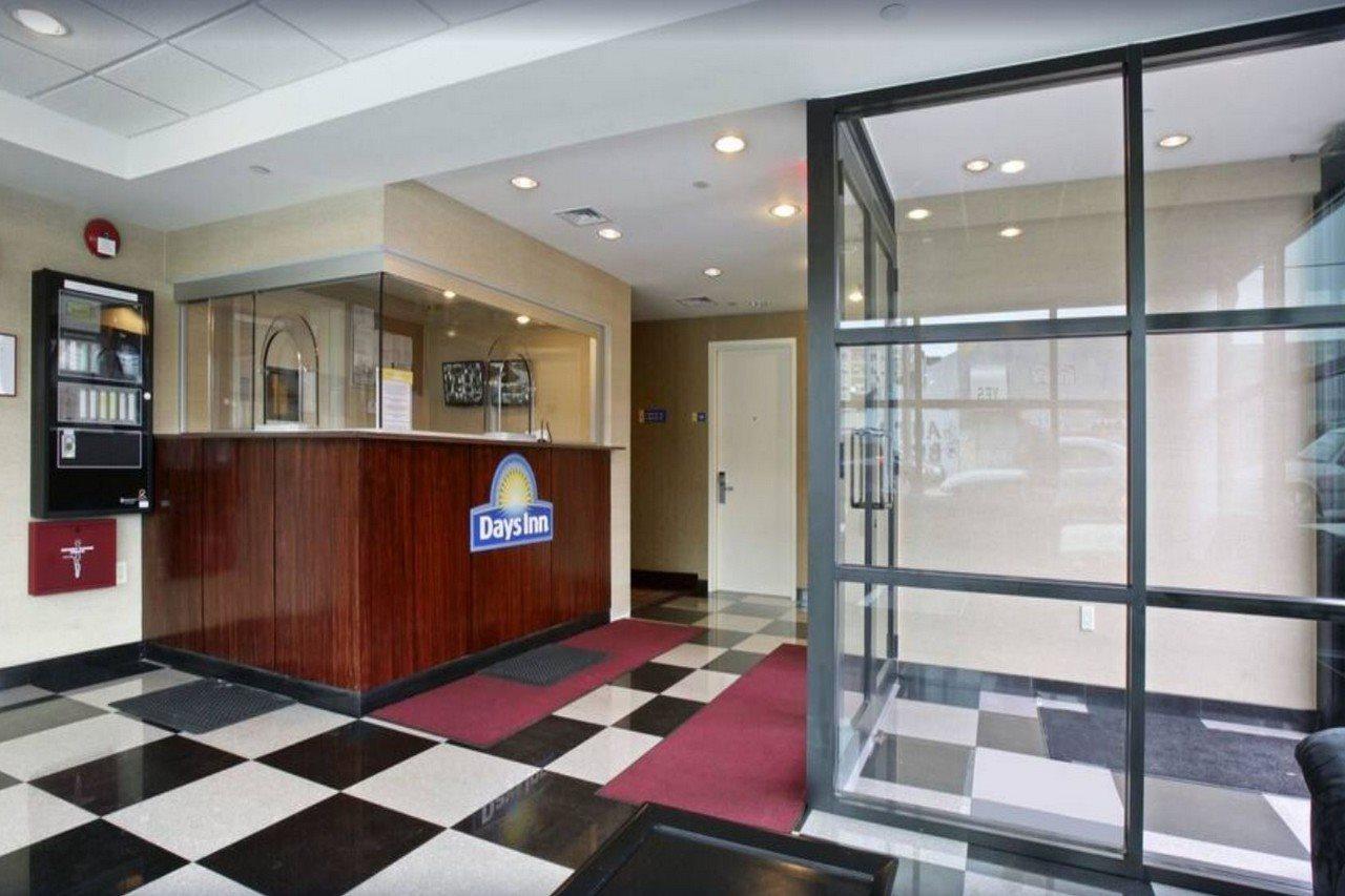Days Inn Bronx New York Exterior foto